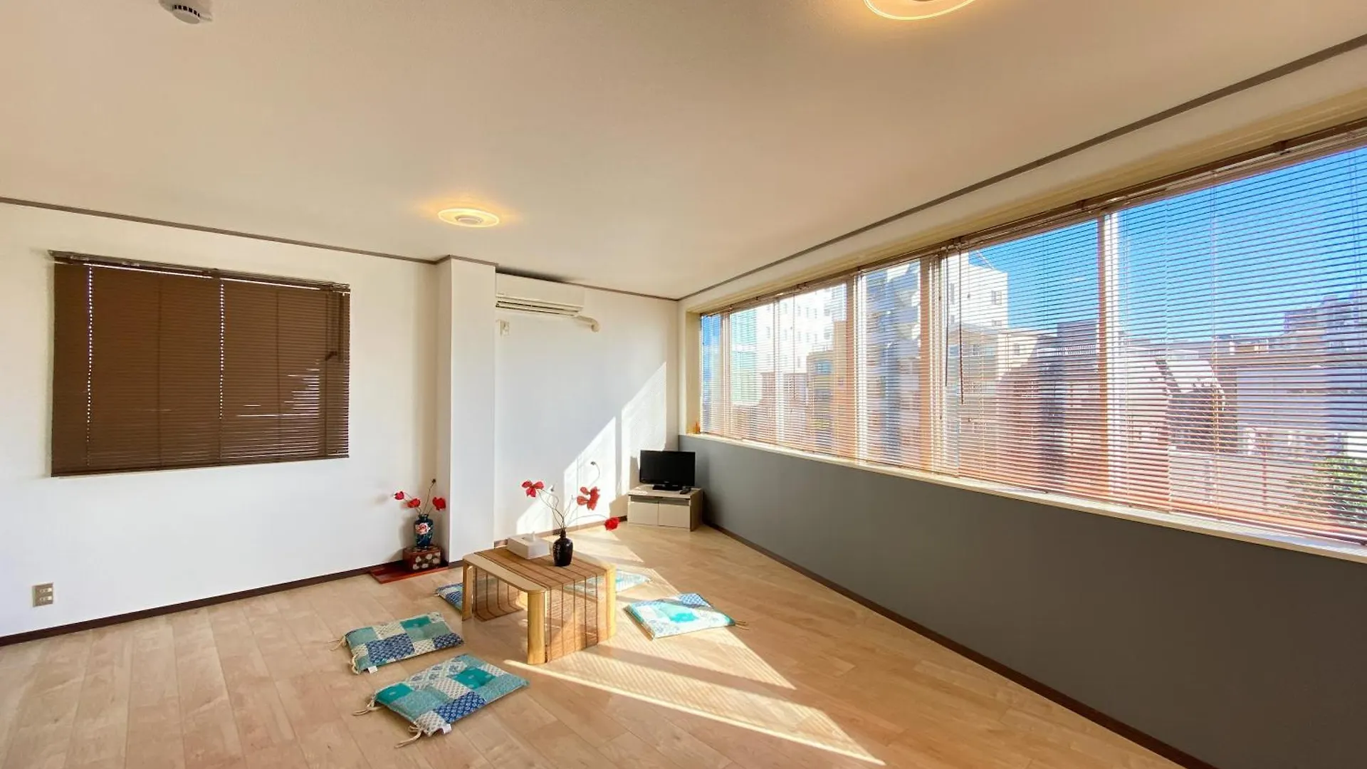 Mitomi Home 4F Tokyo Hotel