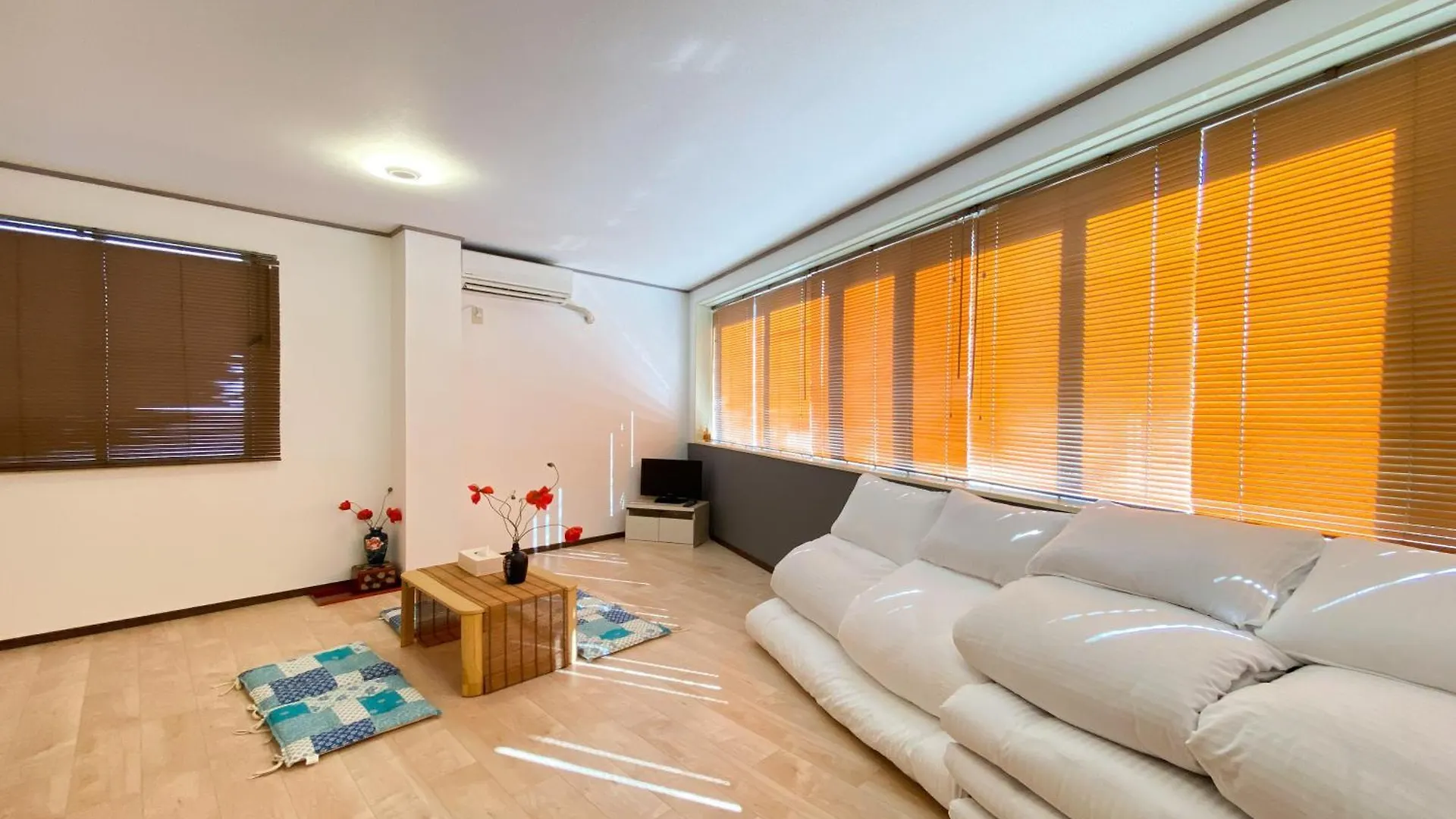 Mitomi Home 4F contacts