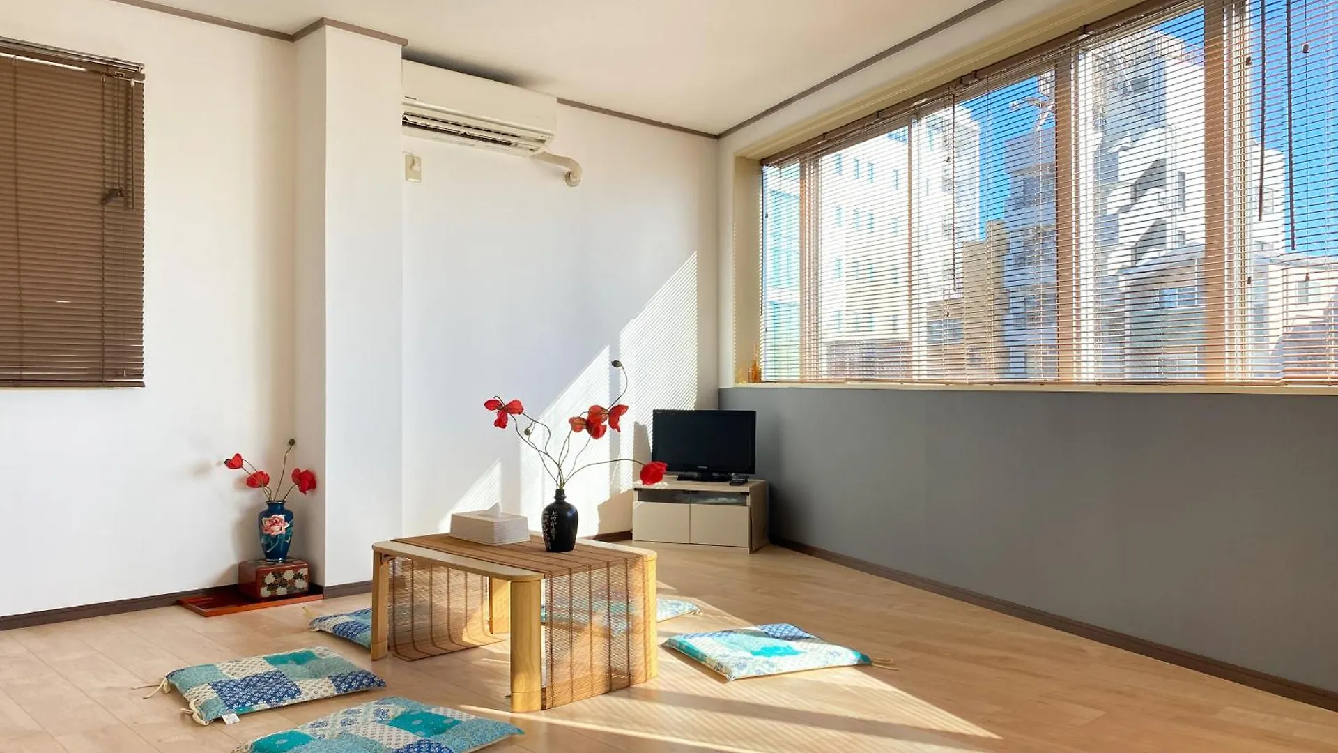 Mitomi Home 4F Tokyo Hotel